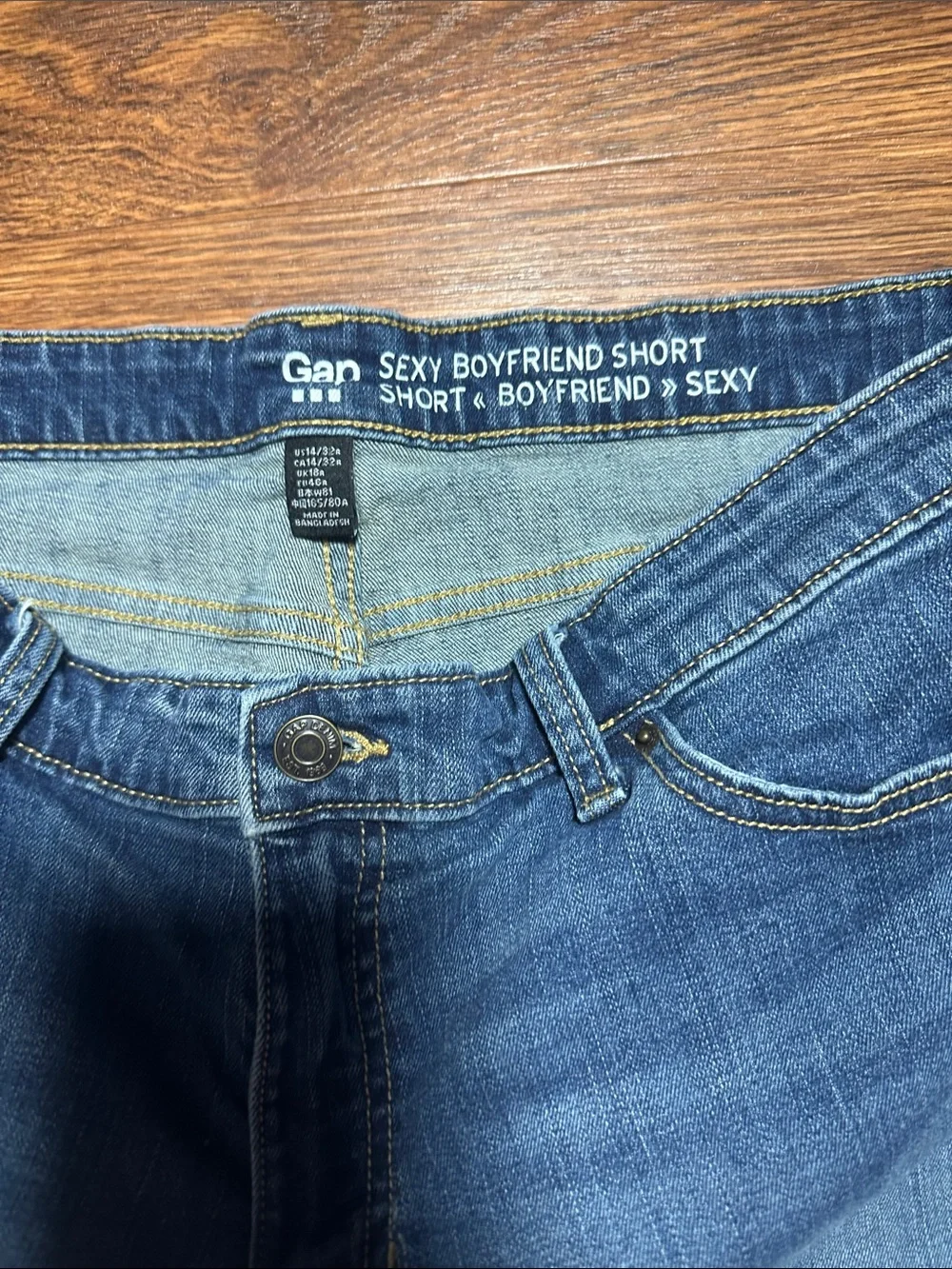 Gap Sexy Boyfriend Denim Shorts Women’s 14 Medium Wash Cuffed Stretch